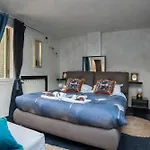 Luxury Piazza Di Spagna Escape With Terrace And Private Spa
