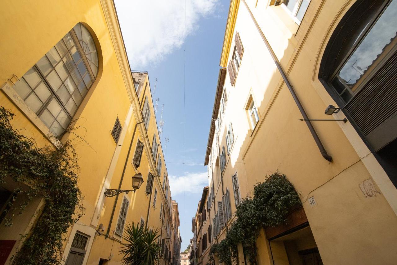 Luxury Piazza Di Spagna Escape With Terrace And Private Apartment