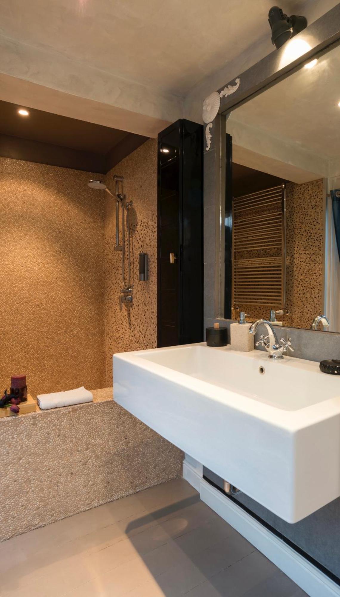 Luxury Piazza Di Spagna Escape With Terrace And Private Rome